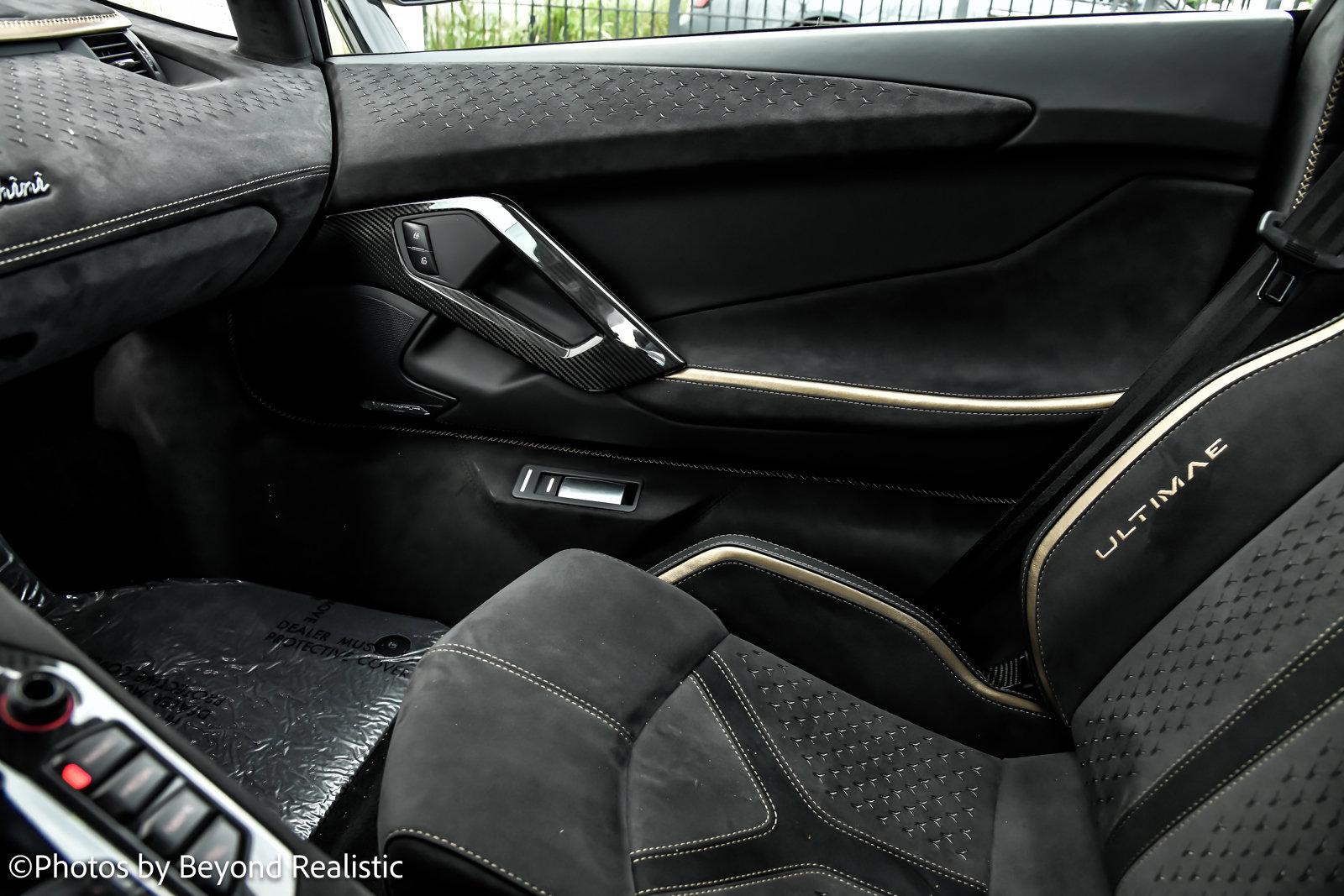 Interiors in Alcantara: Lamborghini Aventador Ultimae and Huracan STO -  Alcantara